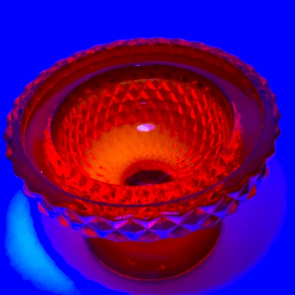 Fairy Lamp Diamond Point Ruby Red With Cadmium Glow - Picture 4 of 9